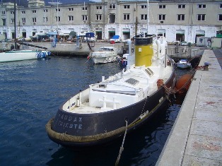 Rimorchiatore Audax 2.jpg